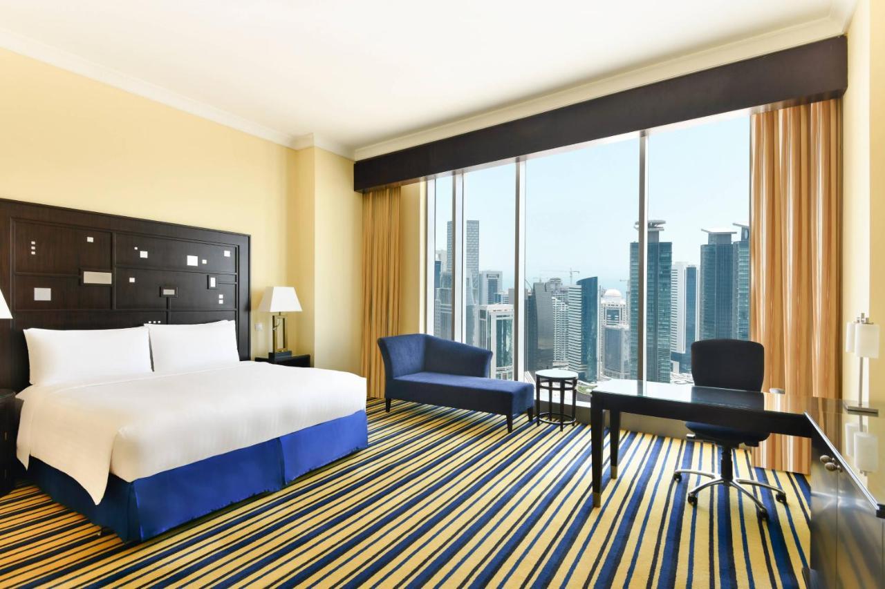 Marriott Marquis City Center Doha Hotel Екстер'єр фото A room at the hotel