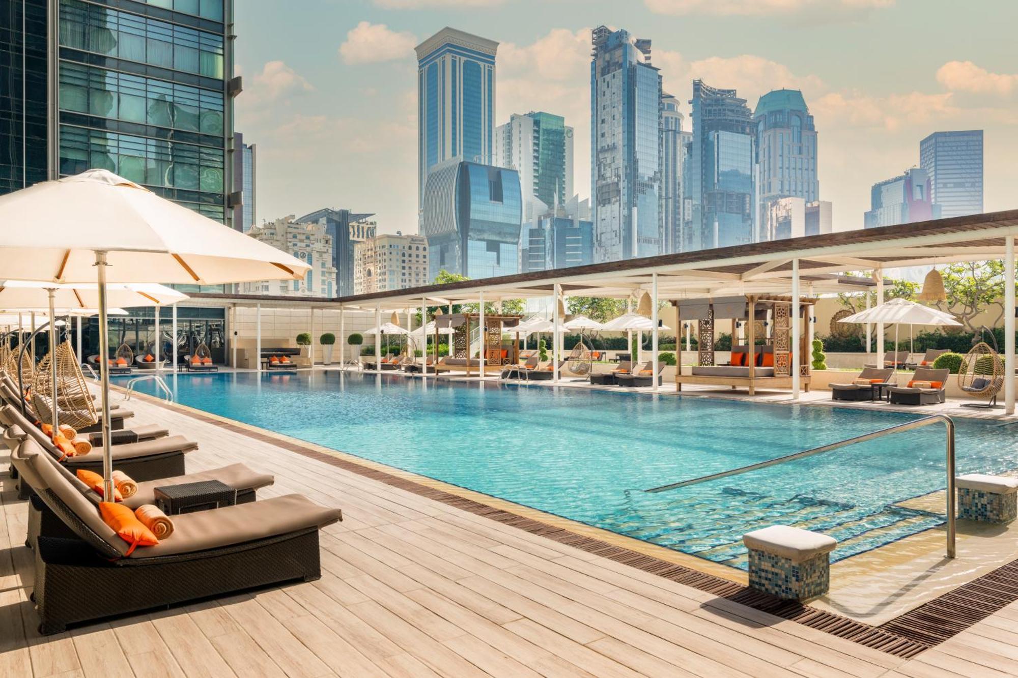 Marriott Marquis City Center Doha Hotel Екстер'єр фото The swimming pool at the hotel
